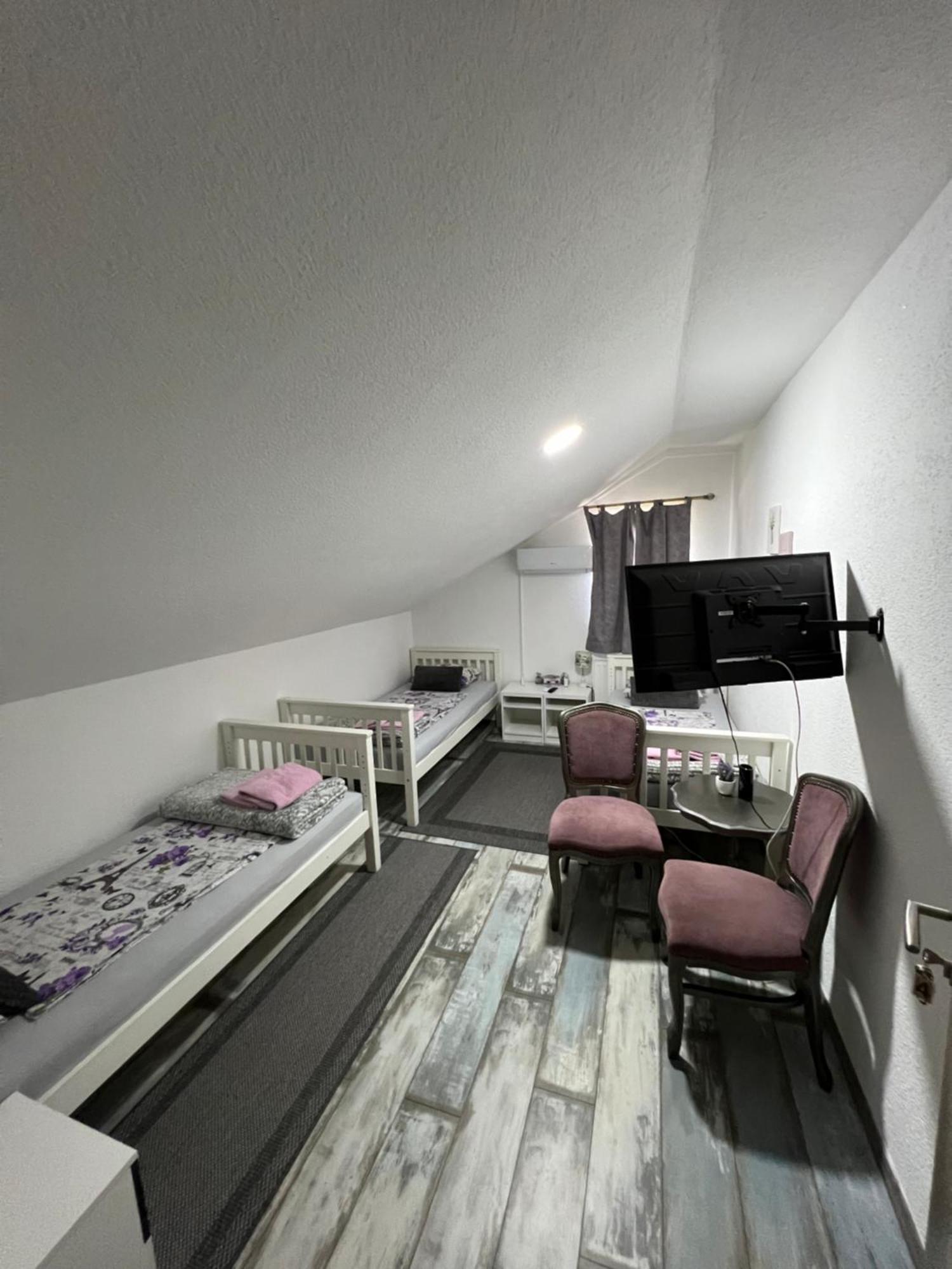 Prenociste-Sobe-Rooms-Aman Bihać Chambre photo