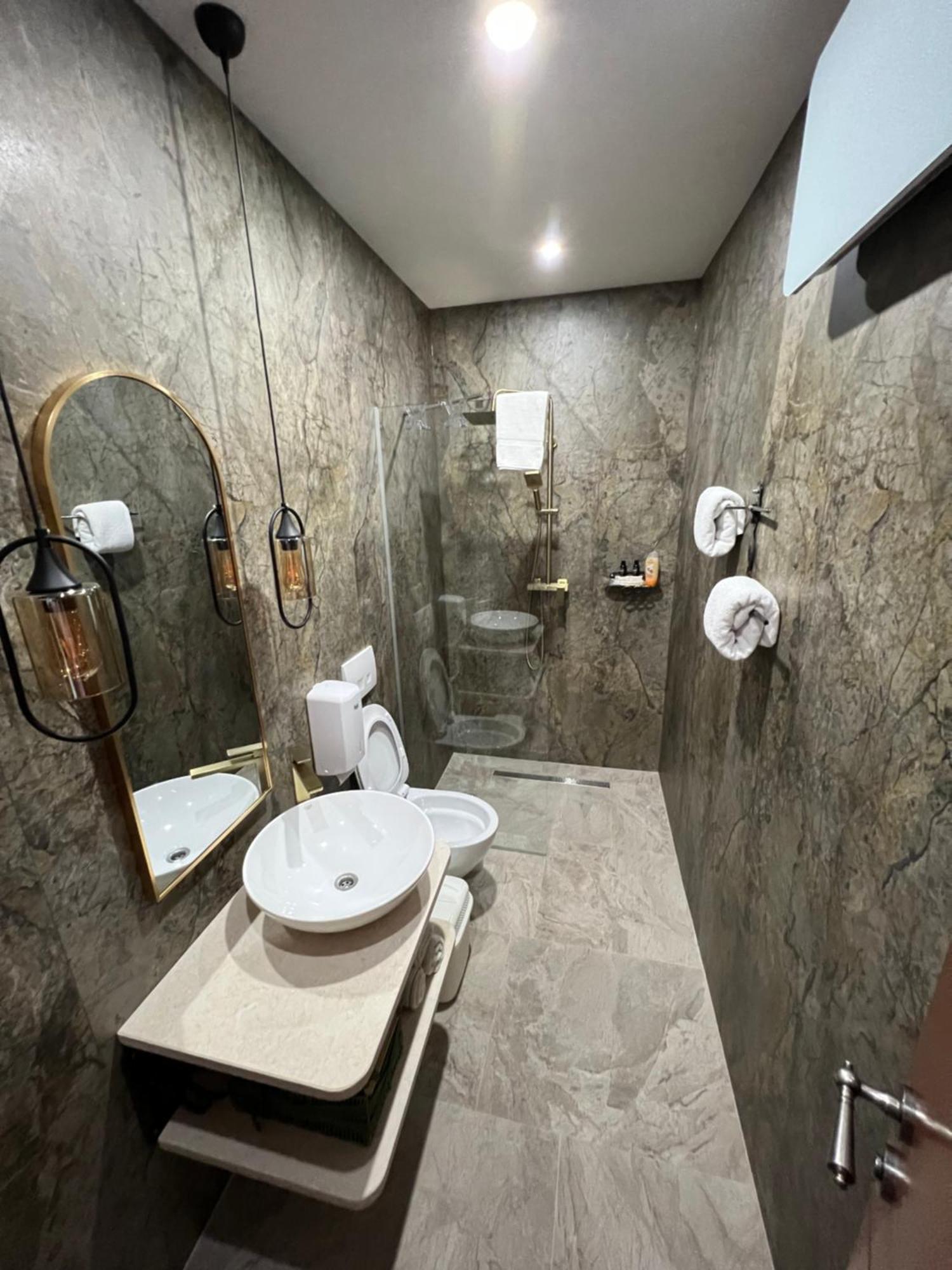 Prenociste-Sobe-Rooms-Aman Bihać Extérieur photo